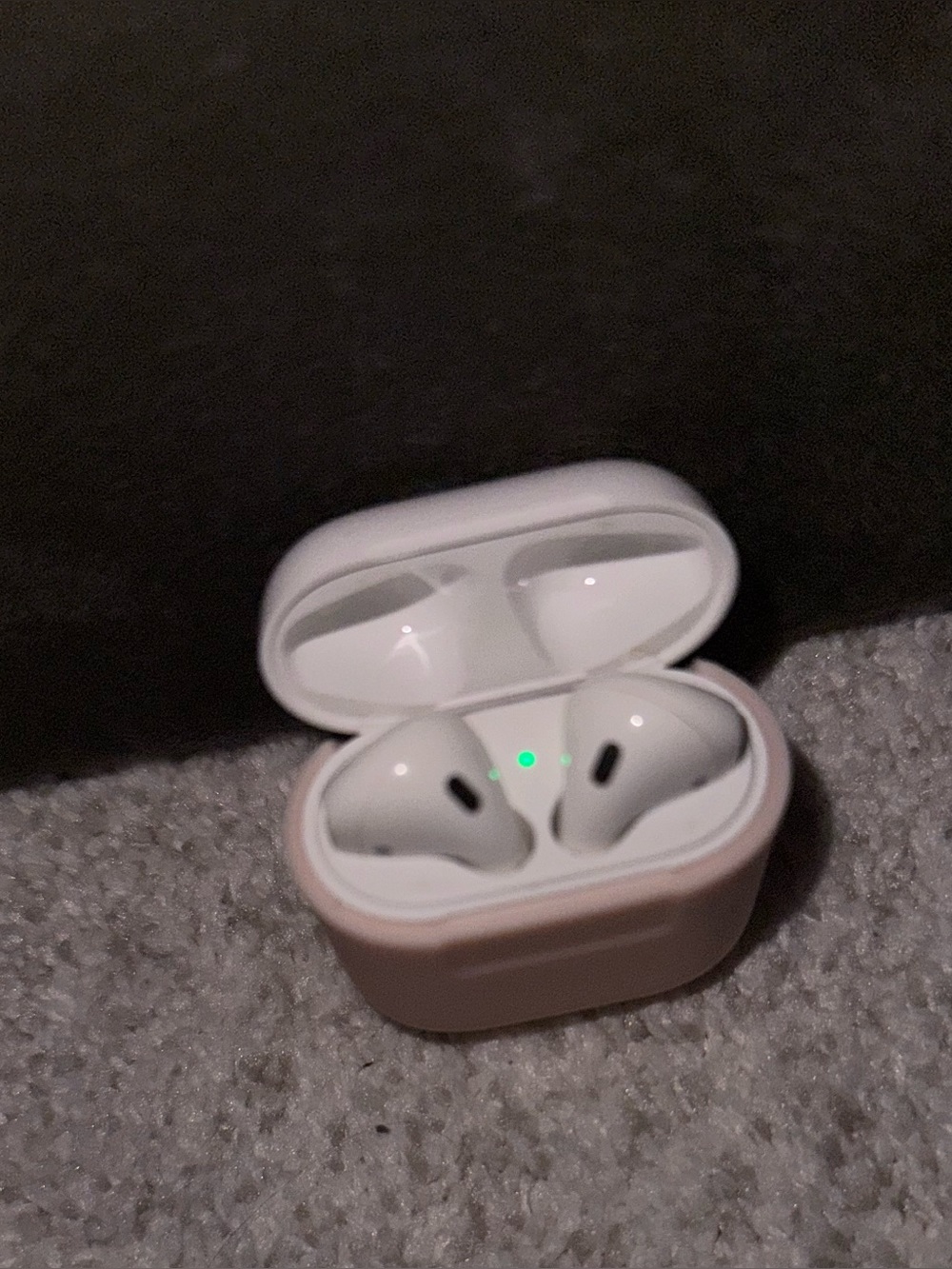 2019 Gen 2 Apple Air Pods. - Picture 6 of 10